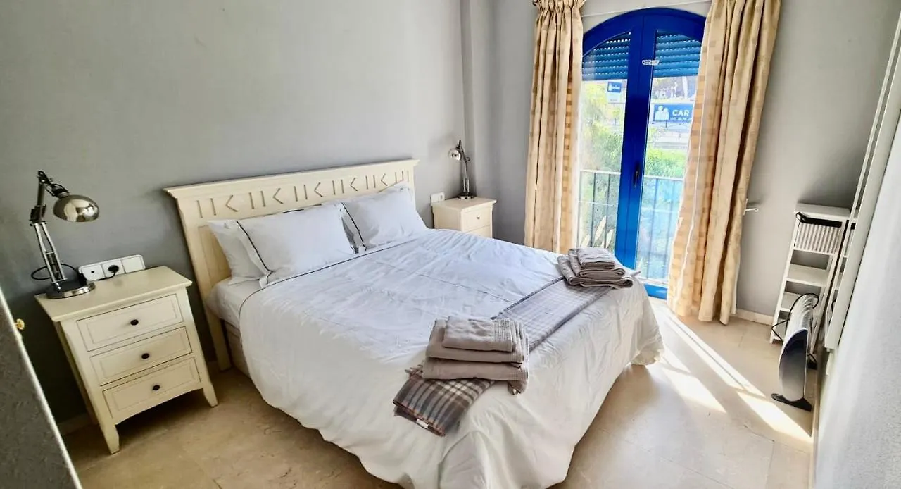 Mikonos Playa: Beachfront Retreat with Marina Access Apartment Castillo de Sabinillas